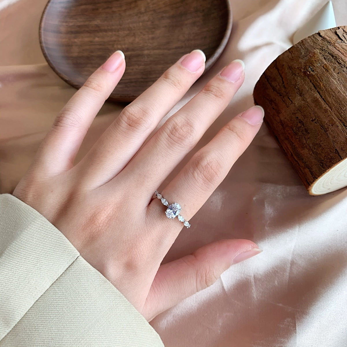 Angela Jewelry]0.75 Carat Luxurious Vibrant Elongated Cushion Cut Daily Ring