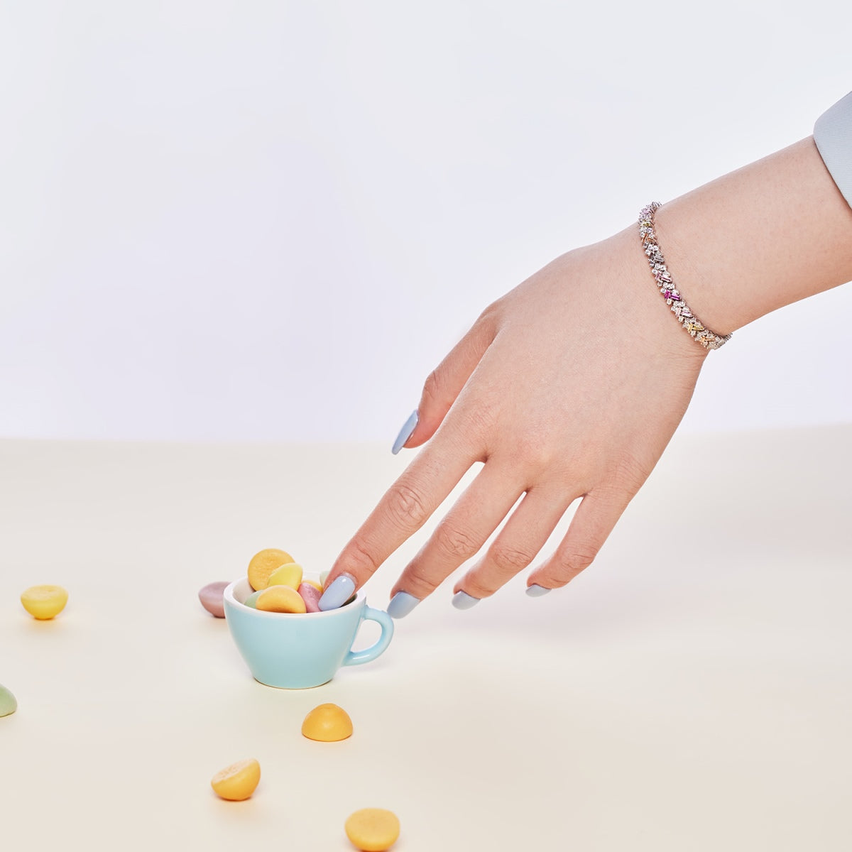 Angela Jewelry]Dazzling Unique Multi Shape Daily Bracelet