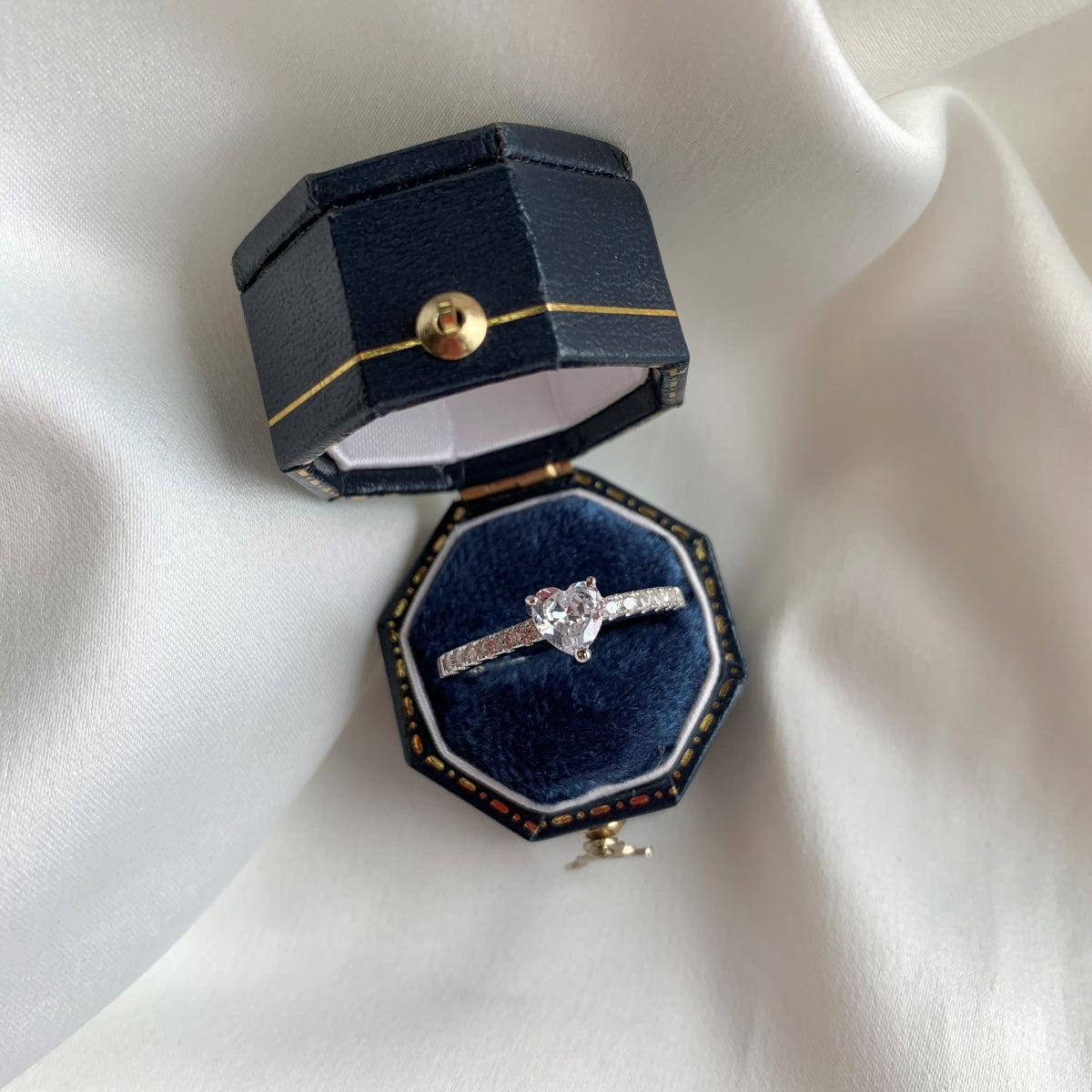 Angela Jewelry]0.5 Carat CaratEternity Charming Heart Shape Lover Ring