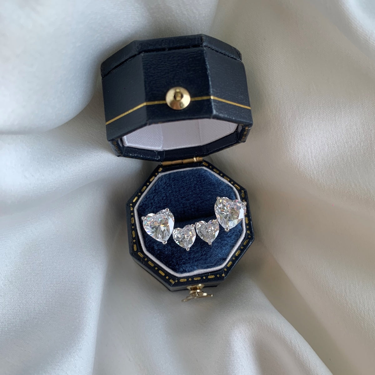 Angela Jewelry]Double Heart-Shape Classic Princess Style Earrings