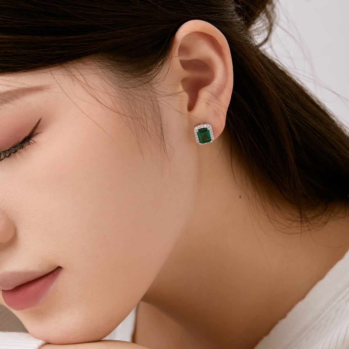 Angela Jewelry]Luxurious Dainty Emerald Cut Banquet Earrings