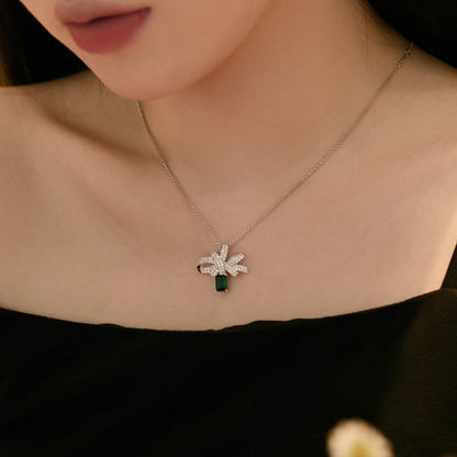 Angela Jewelry]Luxurious Flower Shape Emerald Cut Necklace