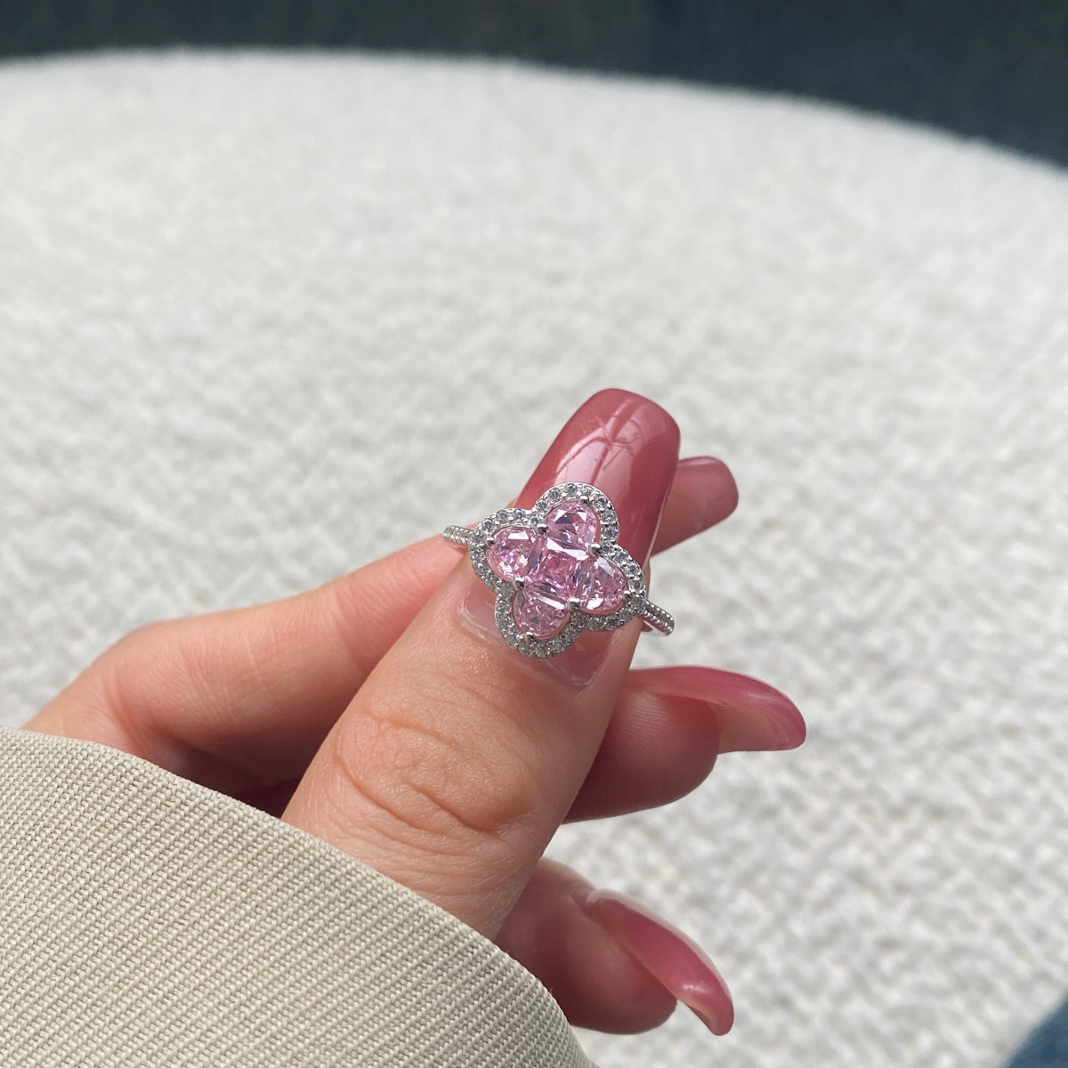 Angela Jewelry]Luxurious Eternity Flower Shape Banquet Ring