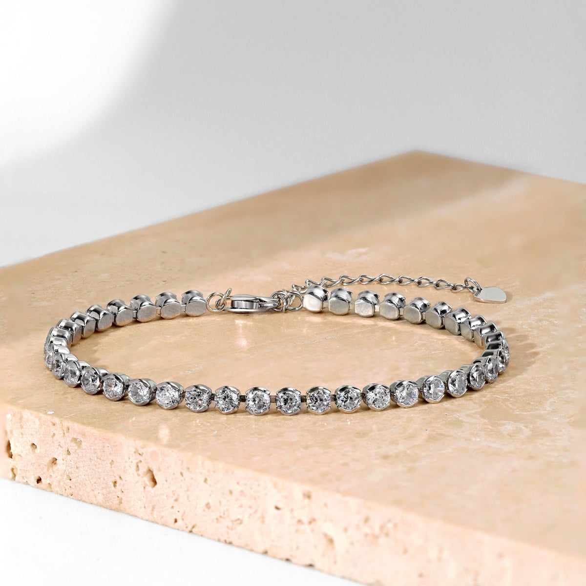 Angela Jewelry]Dazzling Sparkling Round Cut Daily Bracelet