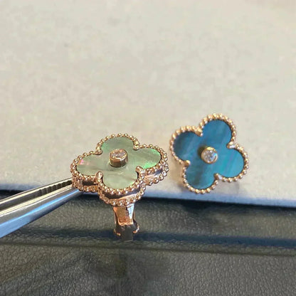 [Angela Jewellery]CLOVER MEDIUM 1 MOTIFS GRAY MOP  DIAMOND EARRINGS