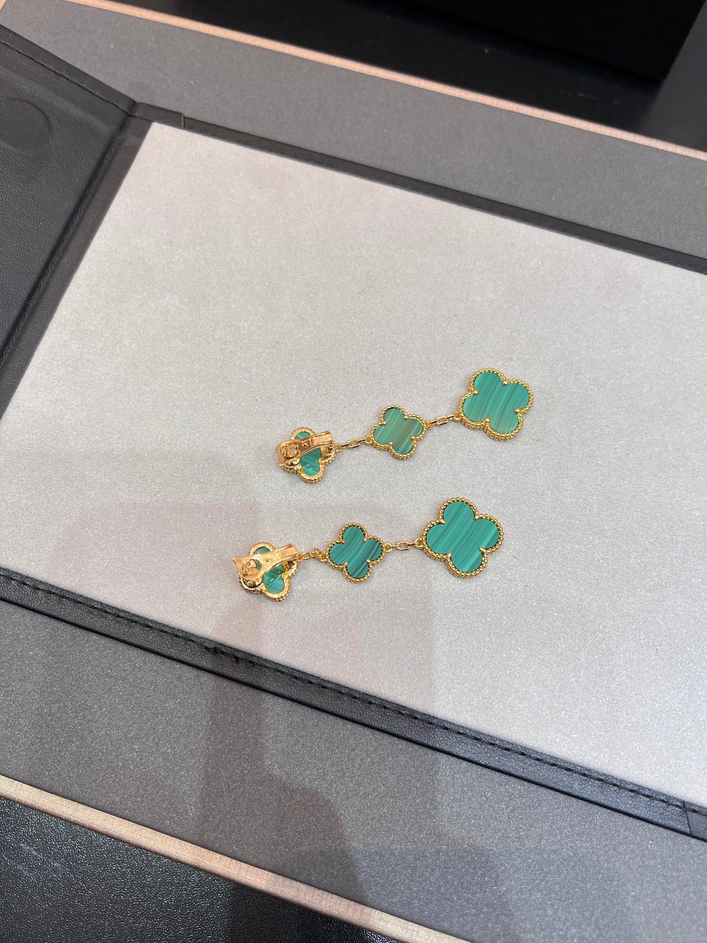 [Angela Jewellery]CLOVER MALACHITE 3 MOTIFS GOLD
