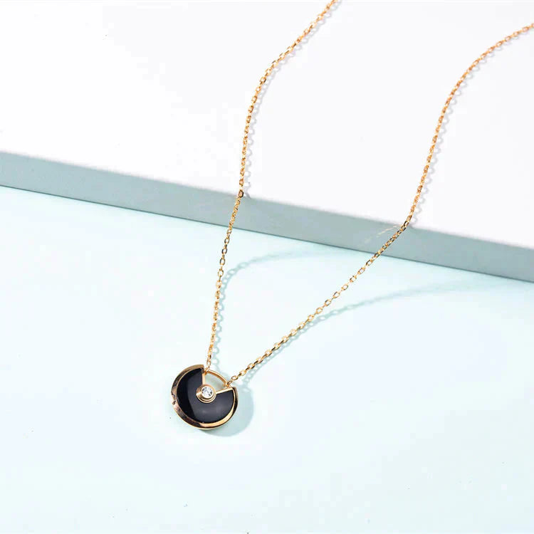 [Angela Jewellery]AMULETTE GOLD CARNELIAN ONYX NECKLACE
