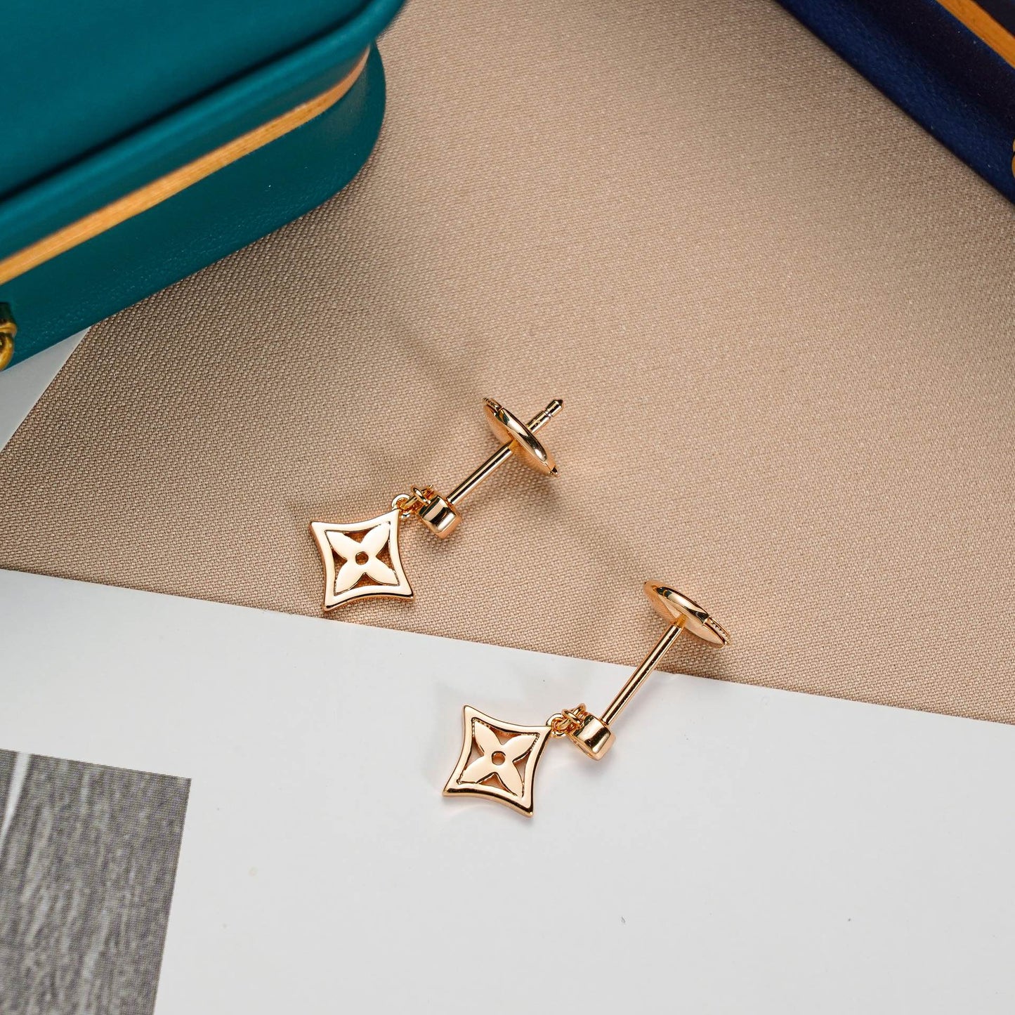 [Angela Jewellery]STAR EARRINGS GOLD