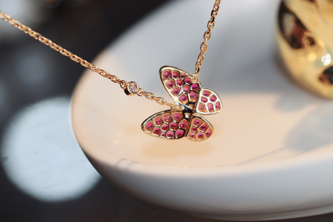 [Angela Jewellery]BUTTERFLY RED DIAMOND ROSE GOLD NECKLACE