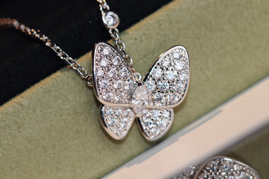[Angela Jewellery]BUTTERFLY DIAMOND NECKLACE