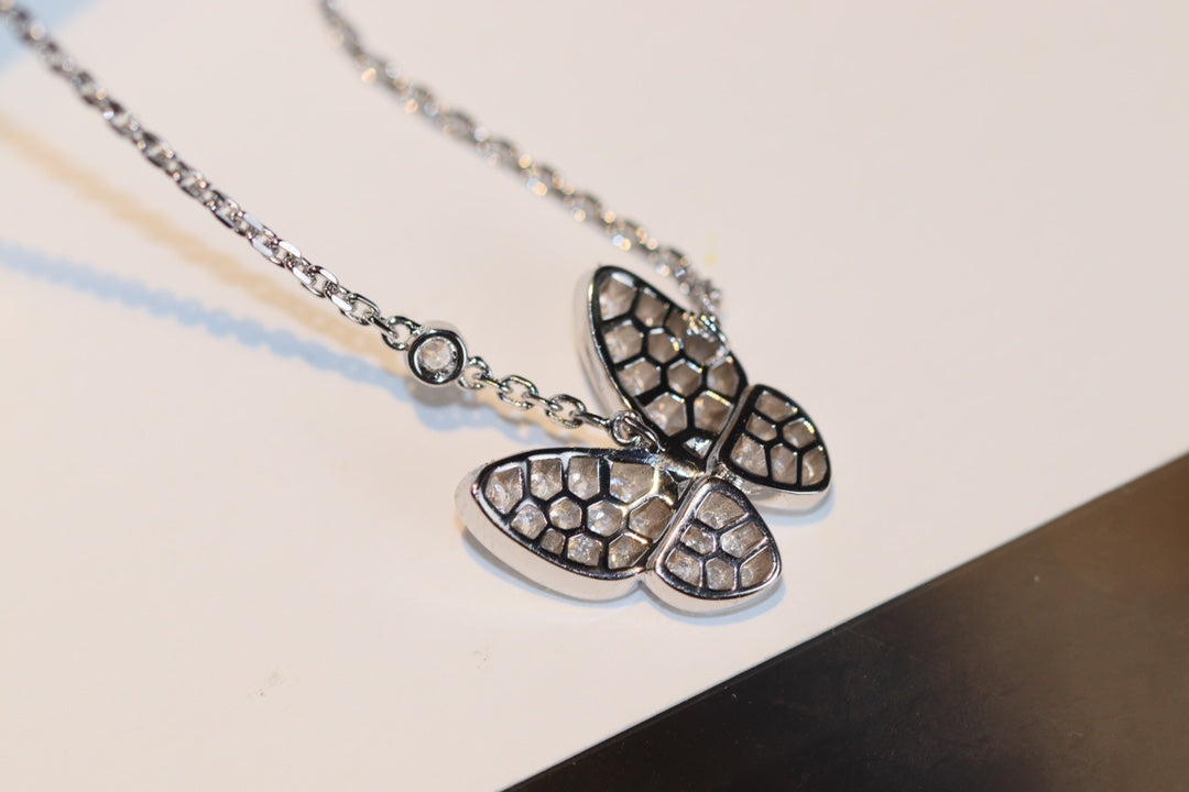 [Angela Jewellery]BUTTERFLY DIAMOND NECKLACE