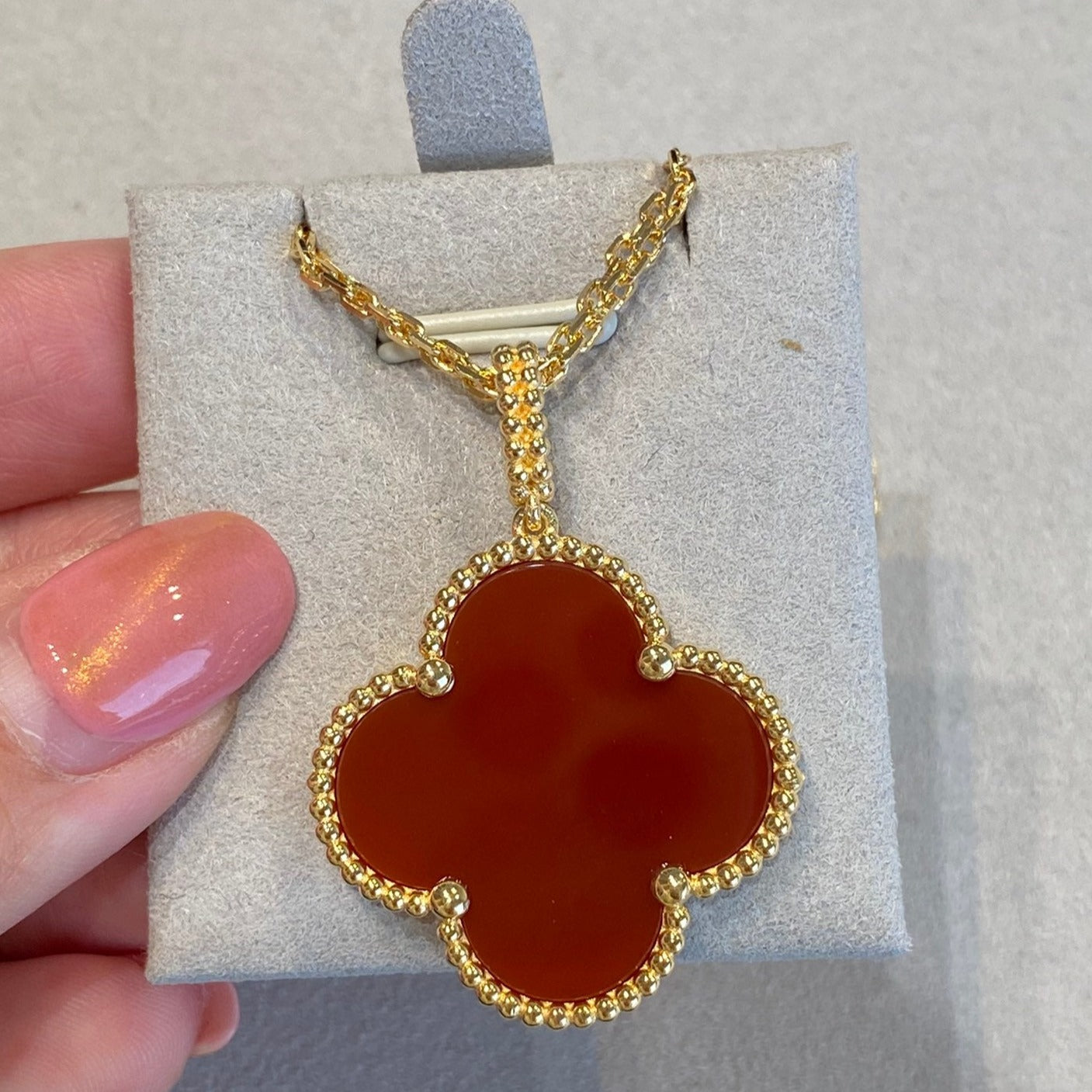 [Angela Jewellery]CLOVER 25MM NECKLACE GOLD CARNELIAN