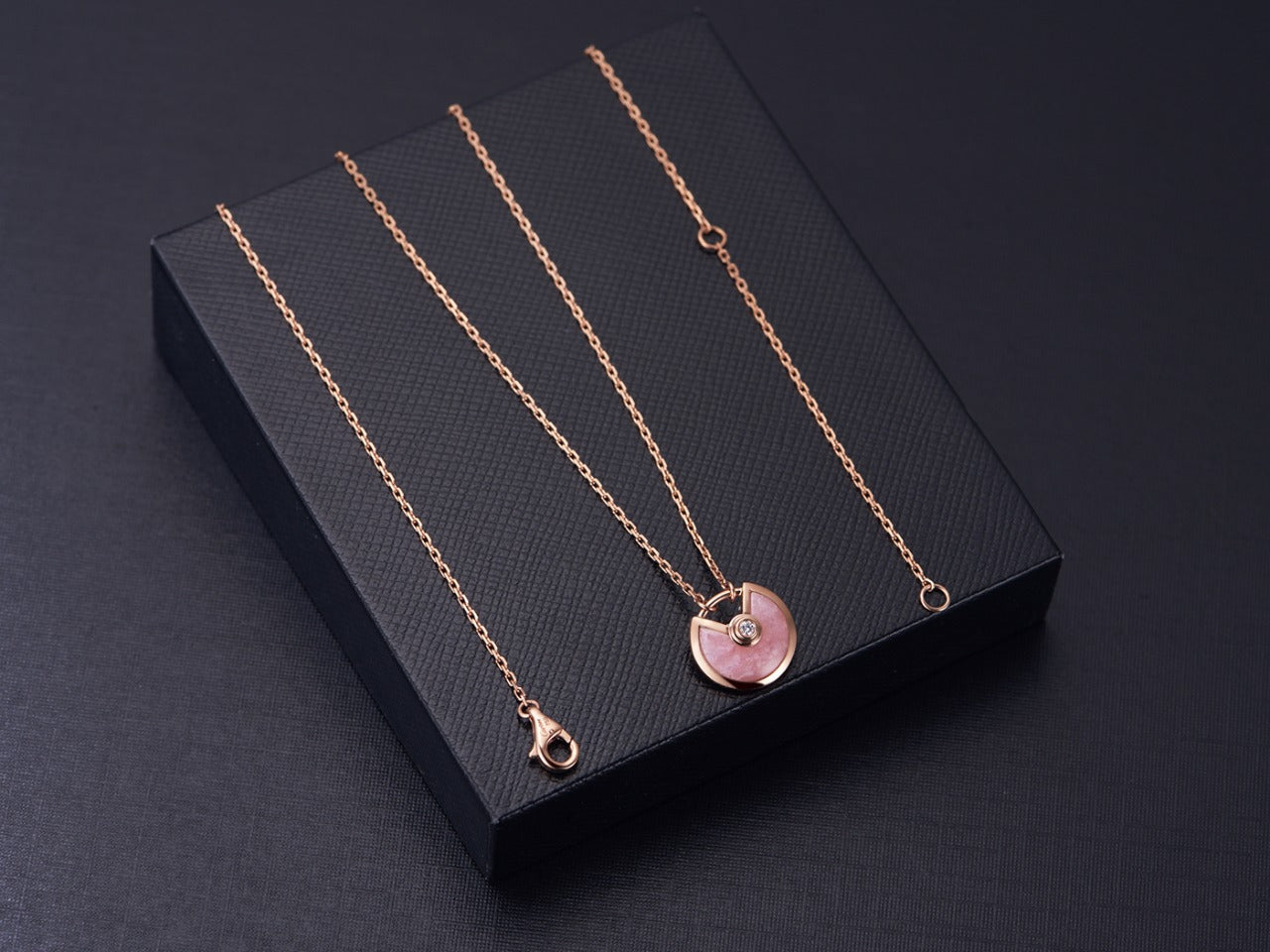 [Angela Jewellery]AMULETTE ROSE GOLD PINK MOP NECKLACE