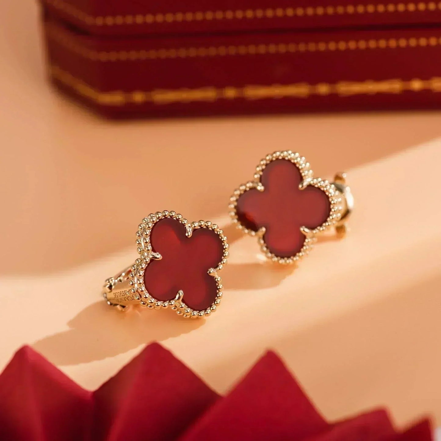 [Angela Jewellery]CLOVER MEDIUM 1 MOTIFS CARNELIAN  EARRINGS