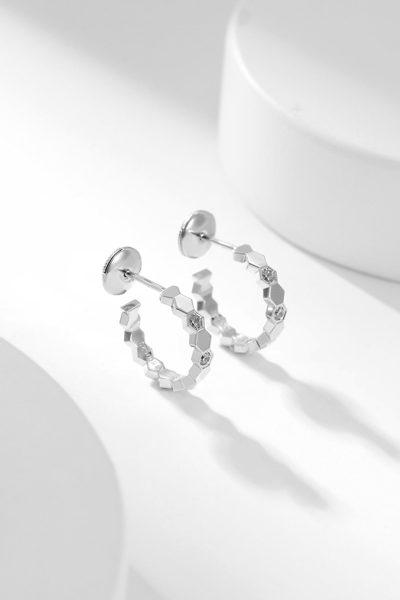 [Angela Jewellery]BEE LOVE DIAMOND HOOP EARRINGS