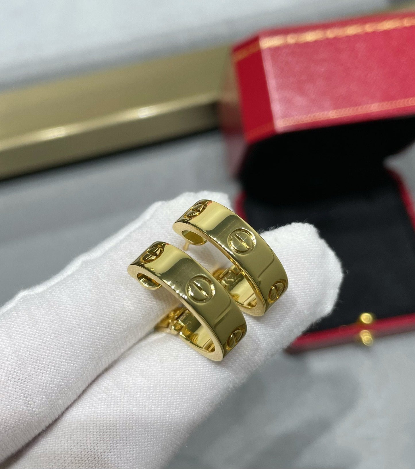 [Angela Jewellery]LOVE 5.5MM EARRINGS