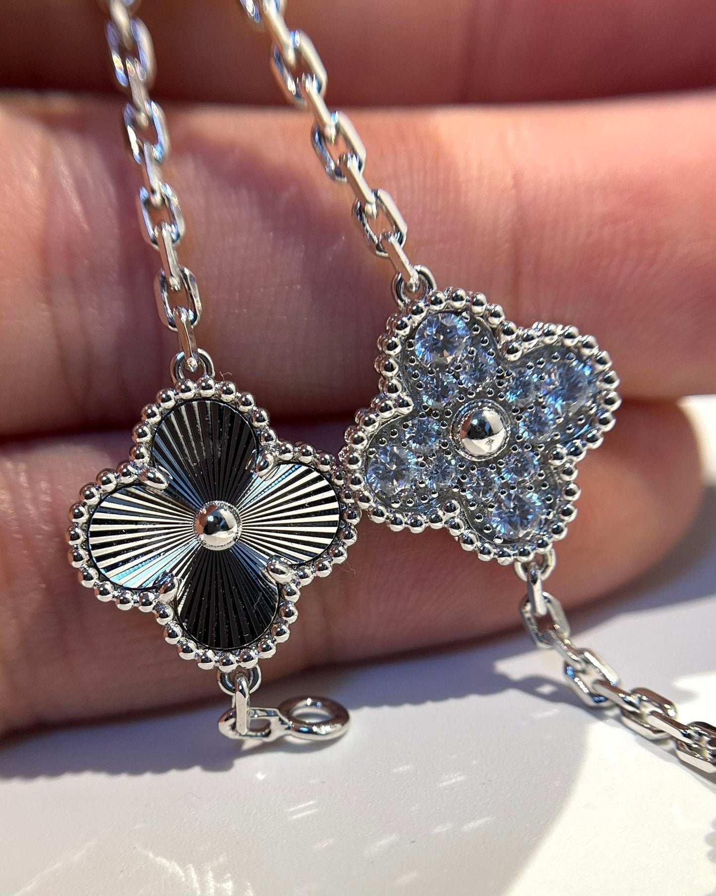 [Angela Jewellery]CLOVER 5 MOTIF SILVER DIAMOND BRACELET