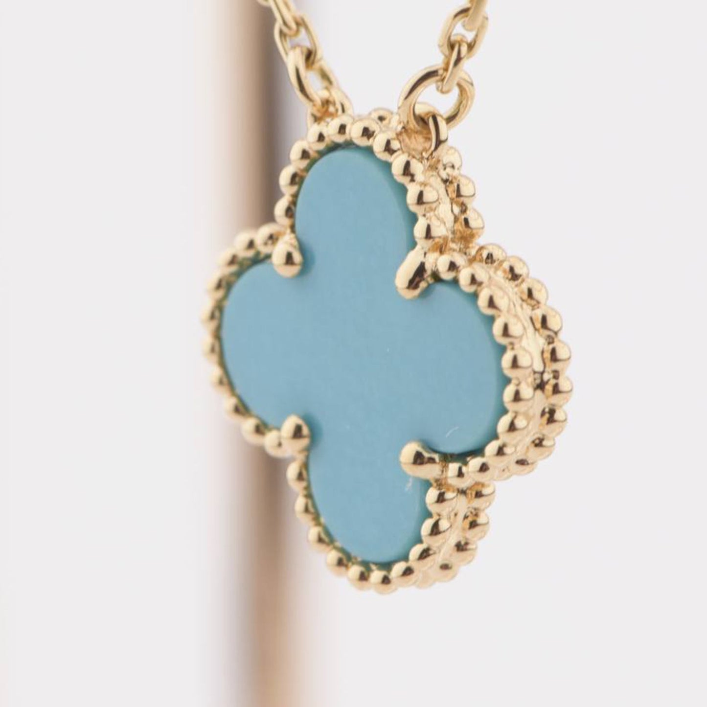 [Angela Jewellery]CLOVER 15MM VINTAGE TURQUOISE NECKLACE