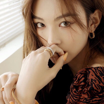 [Angela Jewellery]CLASH SMALL HOOP EARRINGS