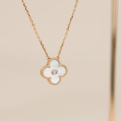[Angela Jewellery]CLOVER 15MM DIAMOND WHITE FRITILLARIA NECKLACE