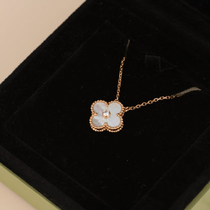 [Angela Jewellery]CLOVER 15MM DIAMOND WHITE FRITILLARIA NECKLACE