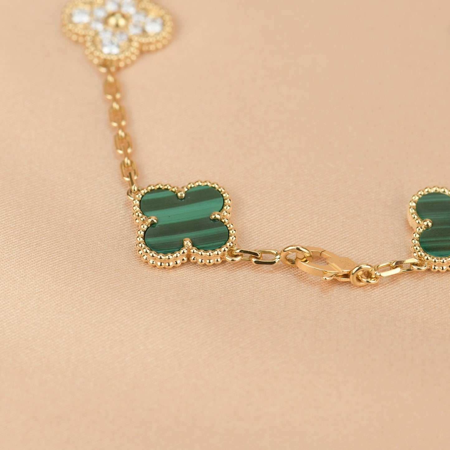 [Angela Jewellery]CLOVER  5 MOTIF MALACHITE DIAMOND BRACELET