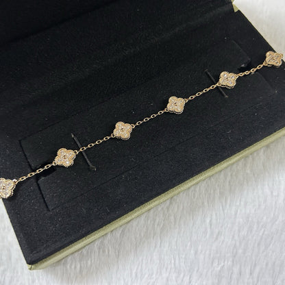 [Angela Jewellery]CLOVER 6 MOTIF DIAMOND BRACELET
