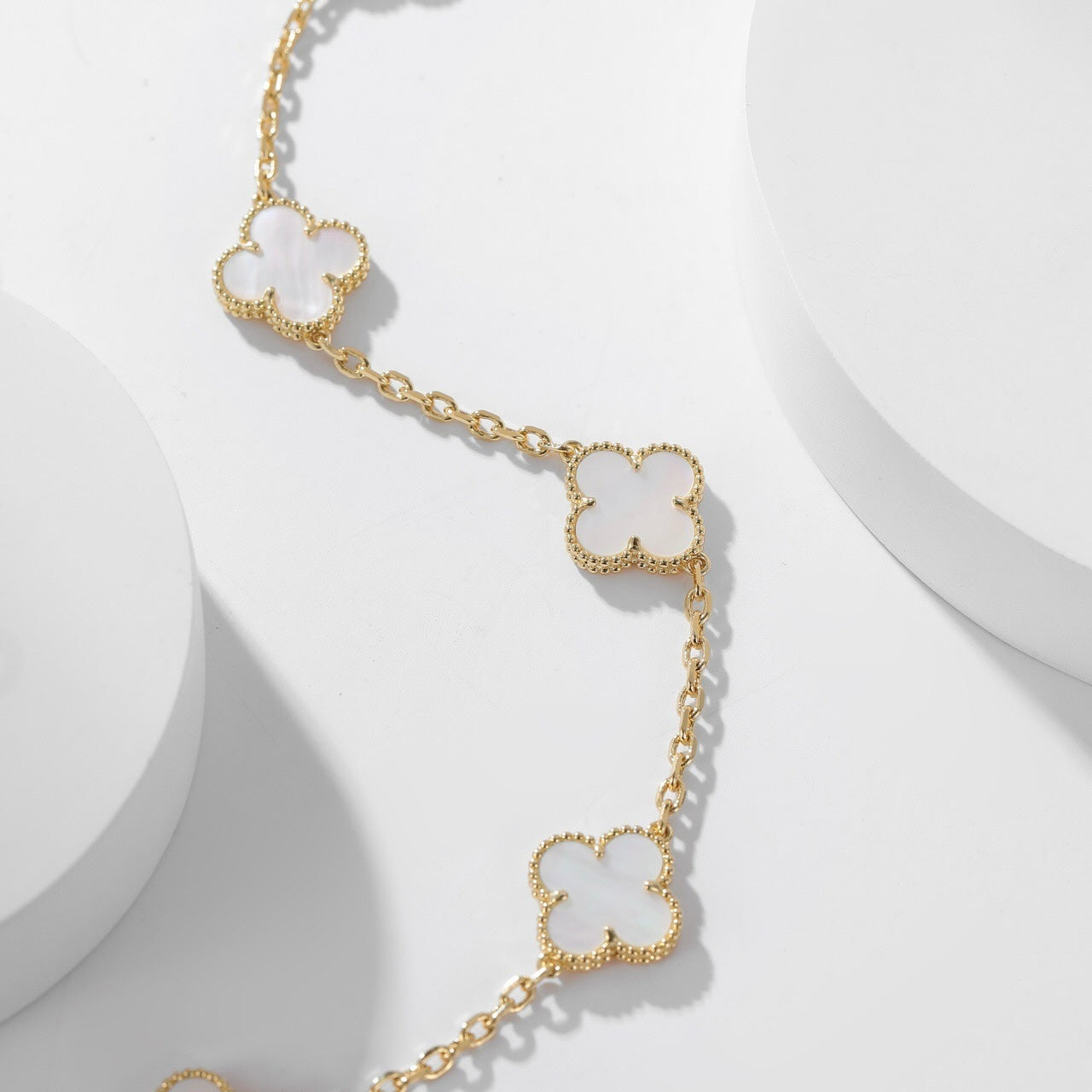 [Angela Jewellery]CLOVER 10 MOTIFS WHITE MOTHER OF PEARL NECKLACE