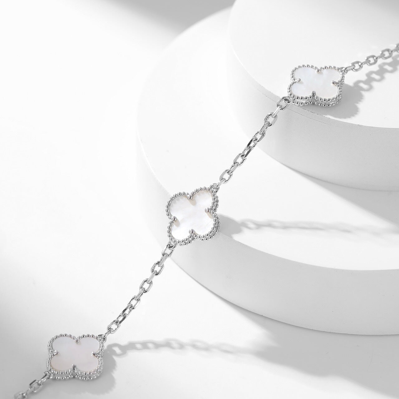 [Angela Jewellery]CLOVER 10 MOTIFS WHITE MOTHER OF PEARL NECKLACE
