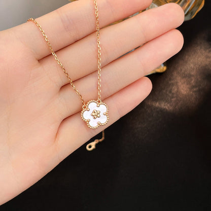 [Angela Jewellery]LUCKY  WHITE MOP  PLUM BLOSSOM NECKLACE