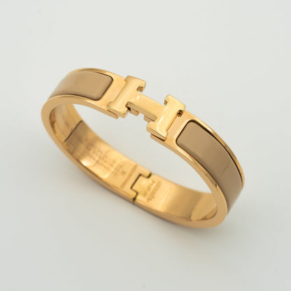 [Angela Jewellery]H GREY BRACELET