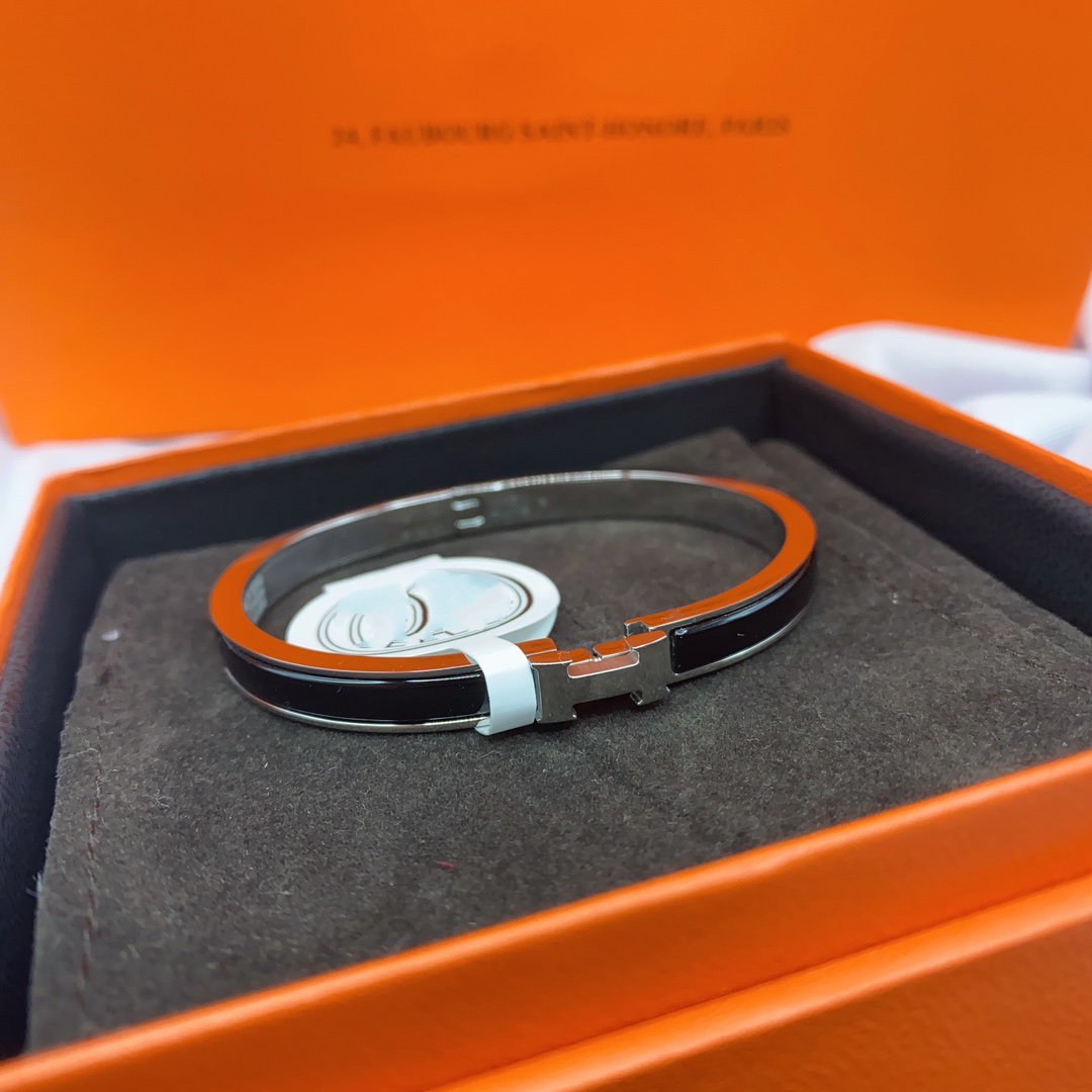 [Angela Jewellery]CLASSIC HM CLIC BLACK 8MM ENAMEL BRACELET