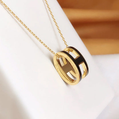[Angela Jewellery]HM CLIC BLACK ENAMEL GOLD NECKLACE