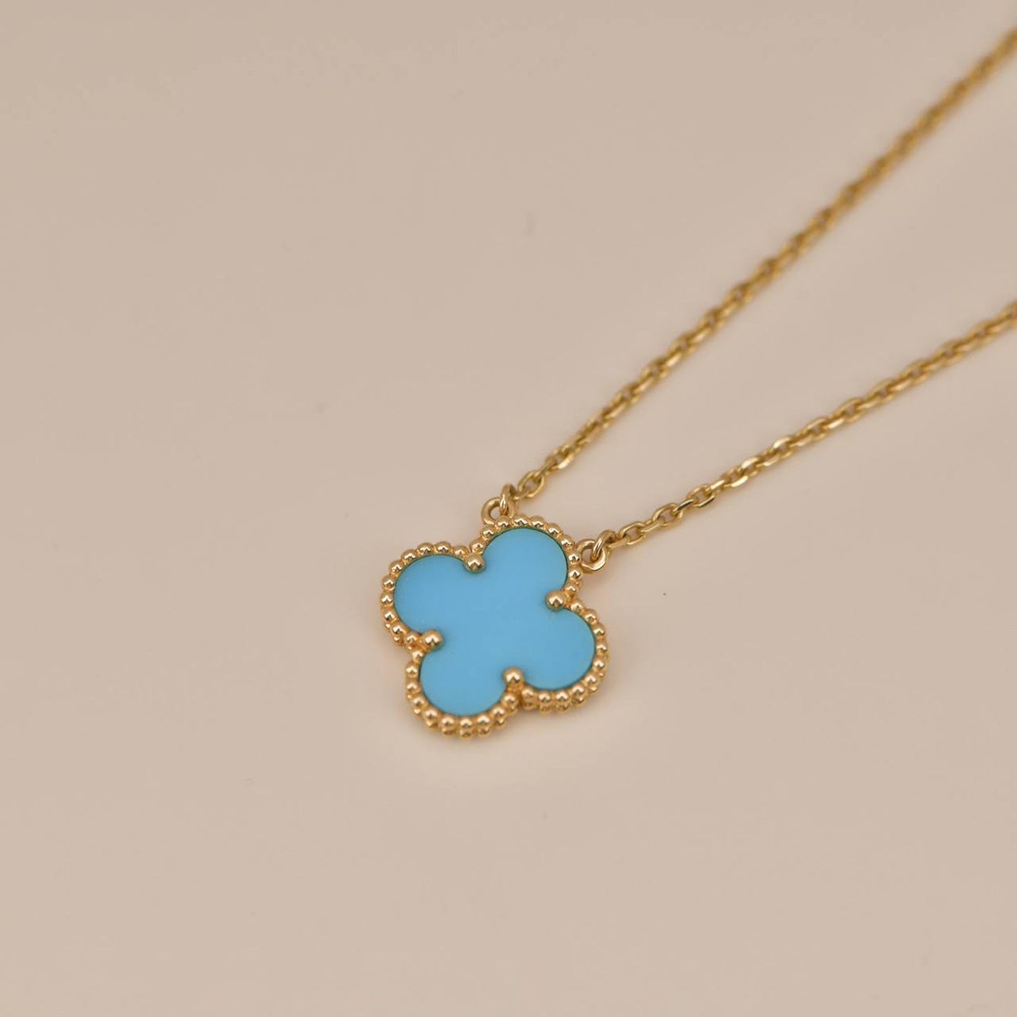 [Angela Jewellery]CLOVER 15MM VINTAGE TURQUOISE NECKLACE