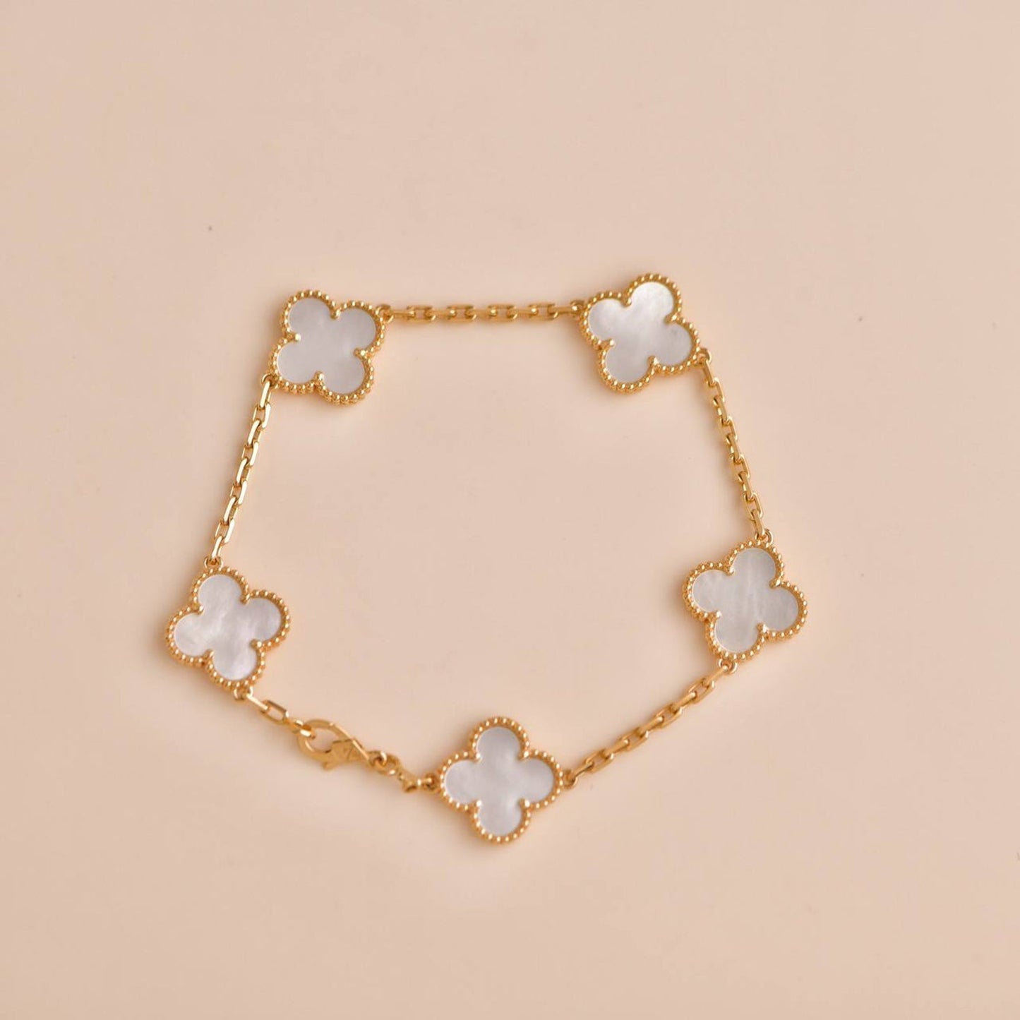 [Angela Jewellery]CLOVER  5 MOTIF WHITE MOP BRACELET