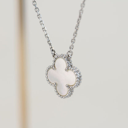 [Angela Jewellery]CLOVER  15MM WHITE MOTHER-OF-PEARL SILVER