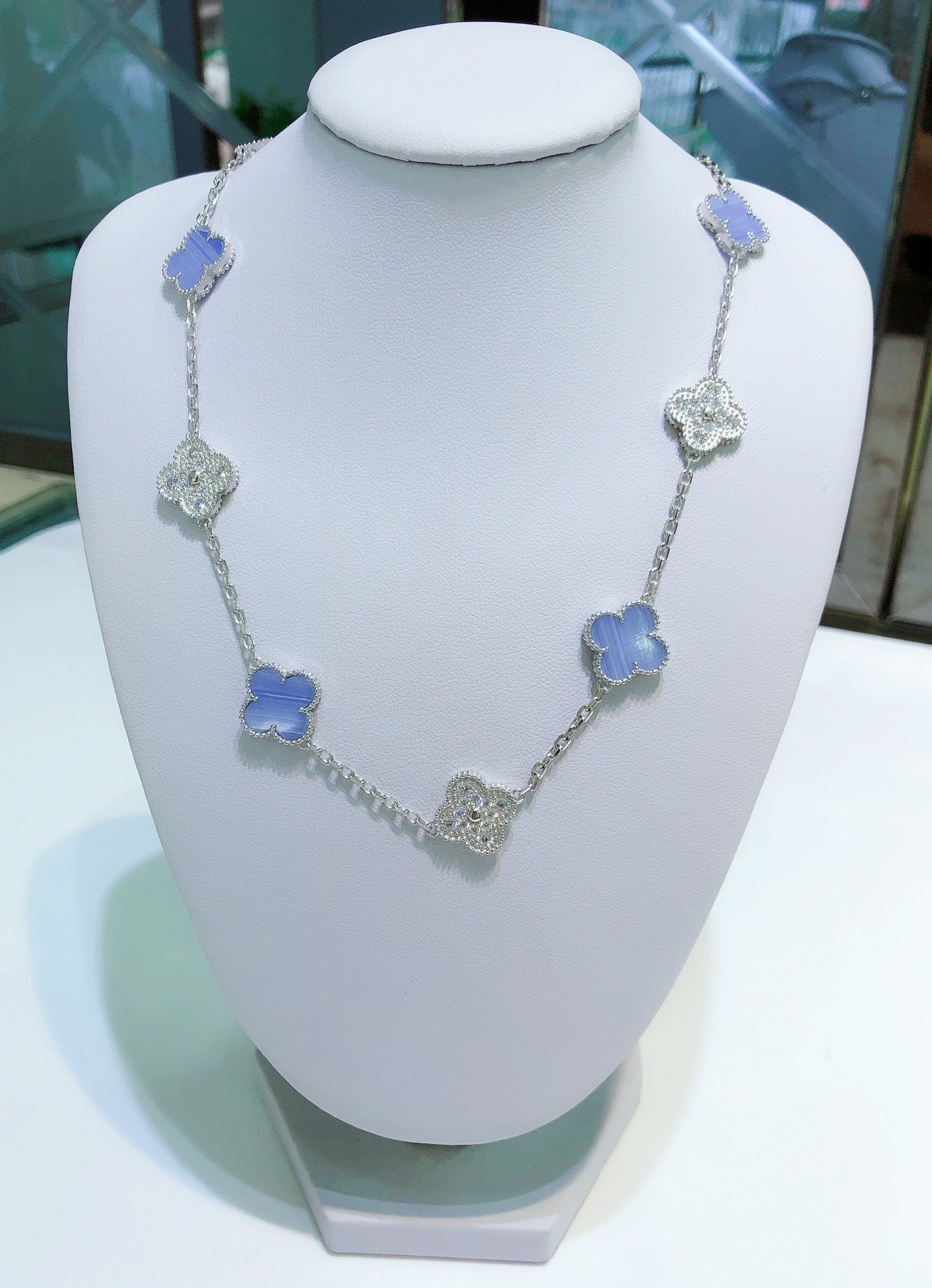 [Angela Jewellery]CLOVER 10 MOTIFS CHALCEDONY DIAMONDS SILVER NECKLACE